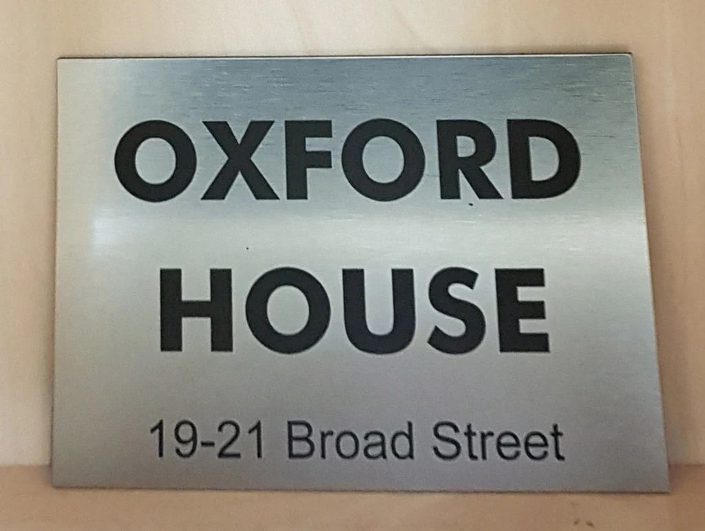 Metal engraved plaque sign